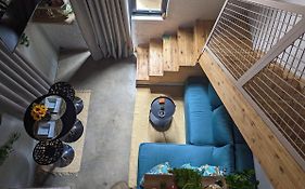 The Onestays Johannesburg Artful Cityscape Loft - Serenity In Maboneg
